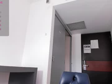 Ririblonde_ Chaturbate stream image from December 29, 2025