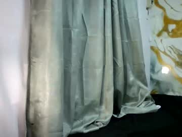 Carlotsxx Chaturbate stream image from December 29, 2025