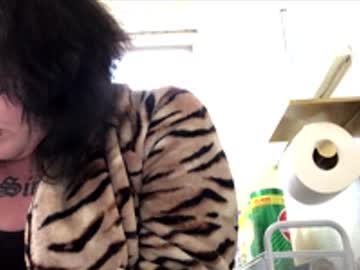 Goddess182002 Chaturbate stream image from December 29, 2025