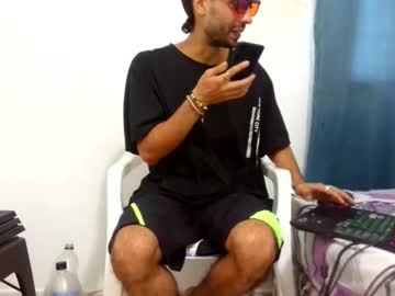 Mike_Leonrey22 Chaturbate stream image from December 29, 2025
