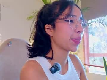 Evelyn_Chelle Chaturbate stream image from December 29, 2025