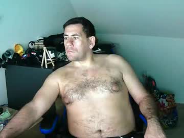 Mototrippel Chaturbate stream image from December 30, 2025