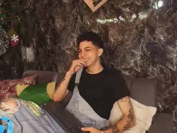 Cameron_Lux4 Chaturbate stream image from December 30, 2025