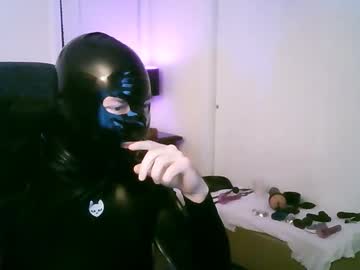 Latexminheadroom Chaturbate stream image from December 30, 2025