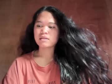 Leora_Luna Chaturbate stream image from December 30, 2025