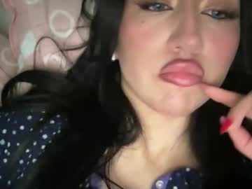 Zzzdoll Chaturbate stream image from December 30, 2025