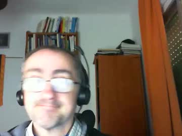 Isidorogomez45 Chaturbate stream image from December 30, 2025