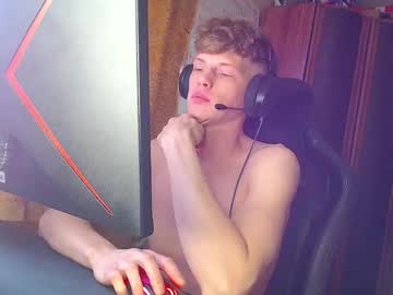 Shyredstar Chaturbate stream image from December 30, 2025