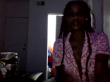 Canella7love Chaturbate stream image from December 30, 2025