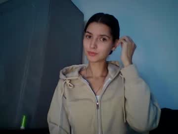 Meralynn Chaturbate stream image from December 30, 2025