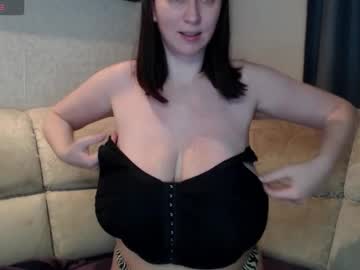 Liyasilve Chaturbate stream image from December 30, 2025