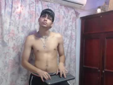 Alice_Julls Chaturbate stream image from December 30, 2025