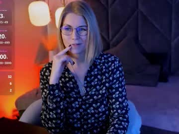 Annielight Chaturbate stream image from December 30, 2025