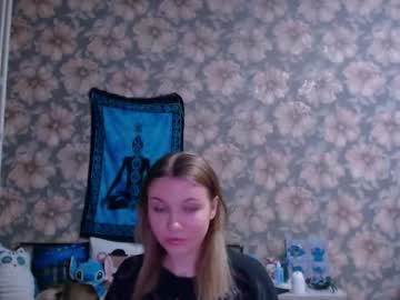 Aalicebubble Chaturbate stream image from December 30, 2025