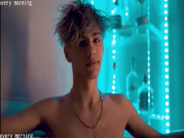 Zenoxhotx Chaturbate stream image from December 30, 2025