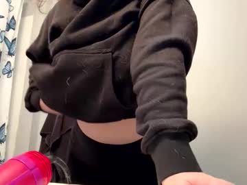 Alexislove8 Chaturbate stream image from December 30, 2025