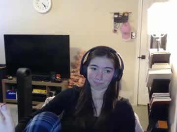 Luvrxstarx Chaturbate stream image from December 30, 2025