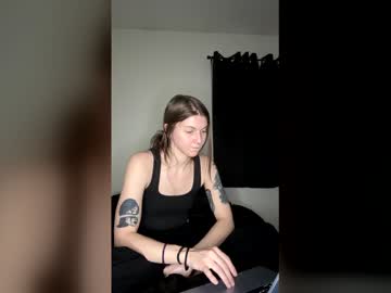 Petiteratt Chaturbate stream image from December 31, 2025