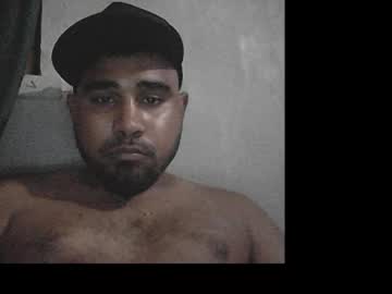 Gratronck Chaturbate stream image from December 31, 2025
