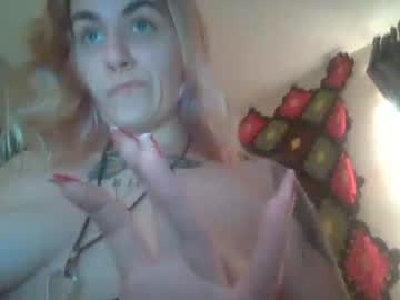 F3rngulli Chaturbate stream image from December 31, 2025
