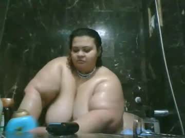 Kiarasimone123 Chaturbate stream image from December 31, 2025