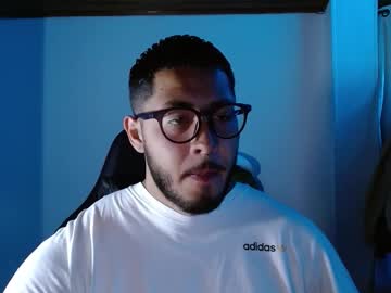Muscle_Cock32 Chaturbate stream image from December 31, 2025