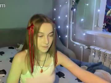 Yasminalouf Chaturbate stream image from December 31, 2025