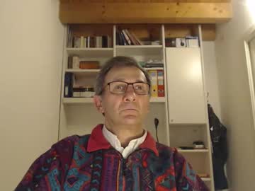 Eloieloieloieloi Chaturbate stream image from December 31, 2025