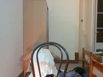 Xlecram Chaturbate stream image from December 31, 2025