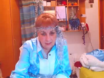 Kira9476 Chaturbate stream image from December 31, 2025