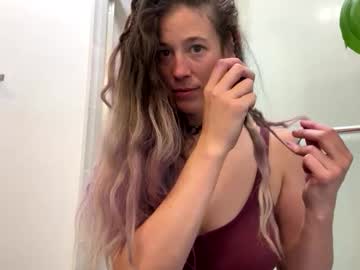 Heynicole01 Chaturbate stream image from January 01, 2026