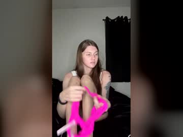 Petiteratt Chaturbate stream image from January 01, 2026