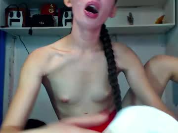 Asianqt19 Chaturbate stream image from January 01, 2026