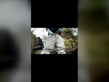 Rubberglovebird Chaturbate stream image from January 01, 2026