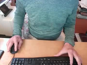 Manbitcher Chaturbate stream image from January 01, 2026
