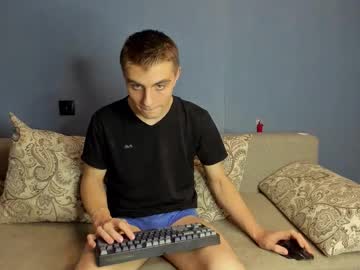 Bristlebback Chaturbate stream image from January 01, 2026