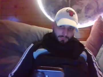 Mrazvandaniel Chaturbate stream image from January 01, 2026