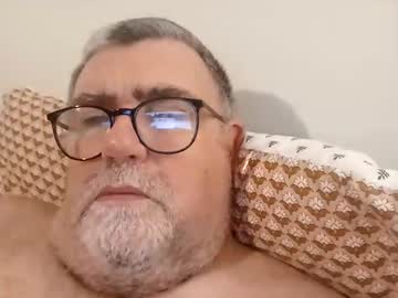 Twohats2810 Chaturbate stream image from January 01, 2026
