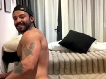 Bryan352039 Chaturbate stream image from January 02, 2026