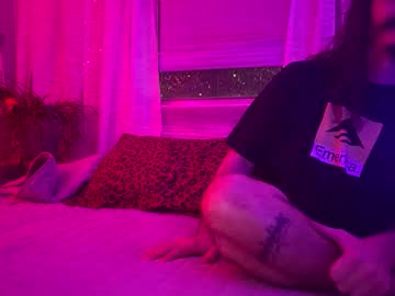 Henney1992 Chaturbate stream image from January 02, 2026