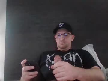 Chrisgsonone Chaturbate stream image from January 02, 2026