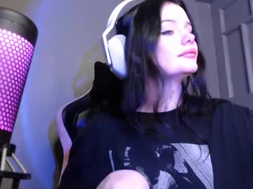 Blondyyarisha Chaturbate stream image from January 02, 2026