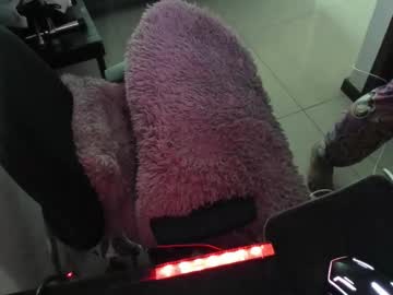 Lunaahatzel Chaturbate stream image from January 02, 2026