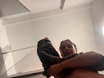 Diamondevee Chaturbate stream image from January 03, 2026