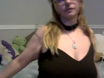 Pollenpup Chaturbate stream image from January 03, 2026