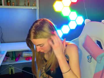 Skyiswoke Chaturbate stream image from January 03, 2026