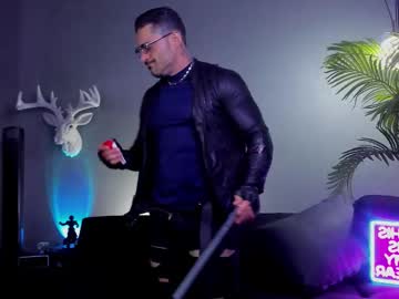 Dennis_Cox_ Chaturbate stream image from January 03, 2026