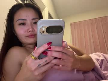 Mishnuggies Chaturbate stream image from January 03, 2026