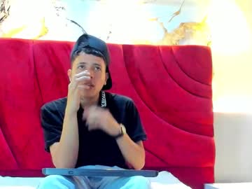 Esteban_2102 Chaturbate stream image from January 03, 2026
