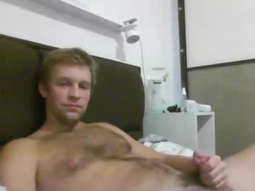 Attom88 Chaturbate stream image from January 04, 2026